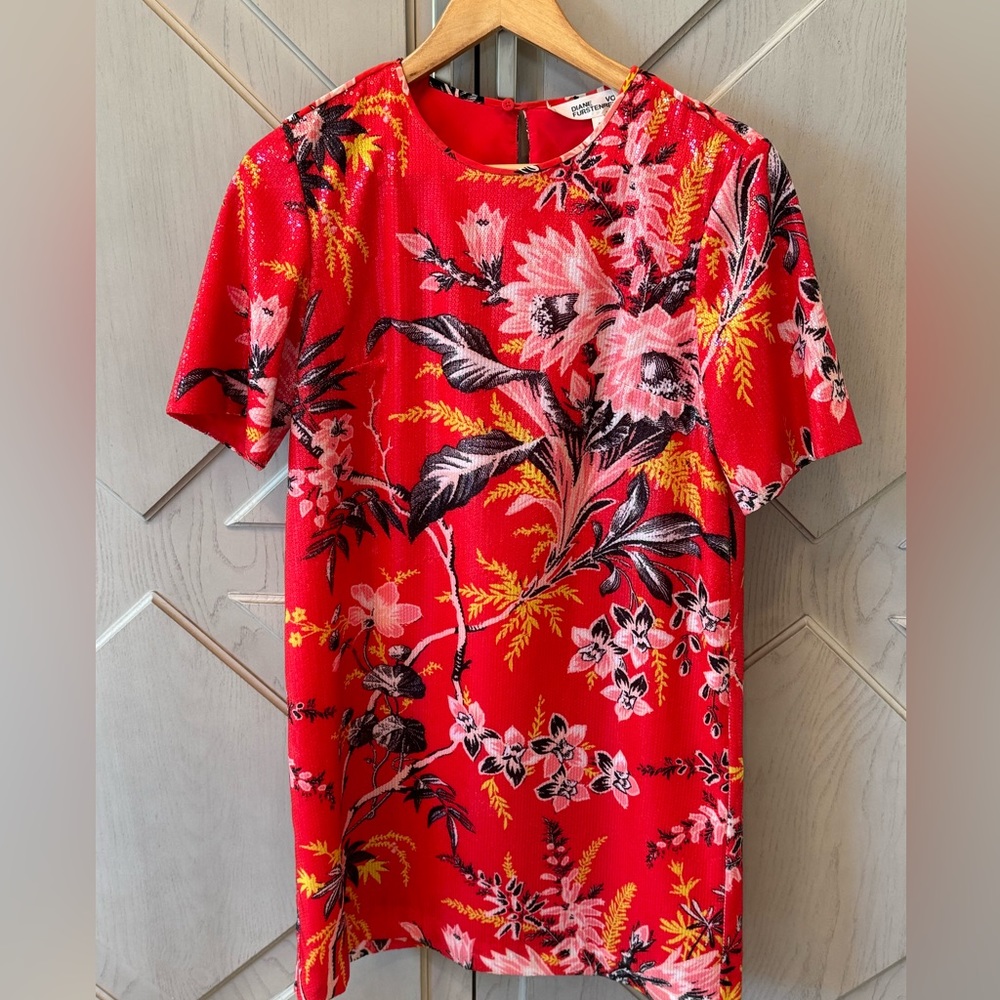 DVF sequin tee dress size 4